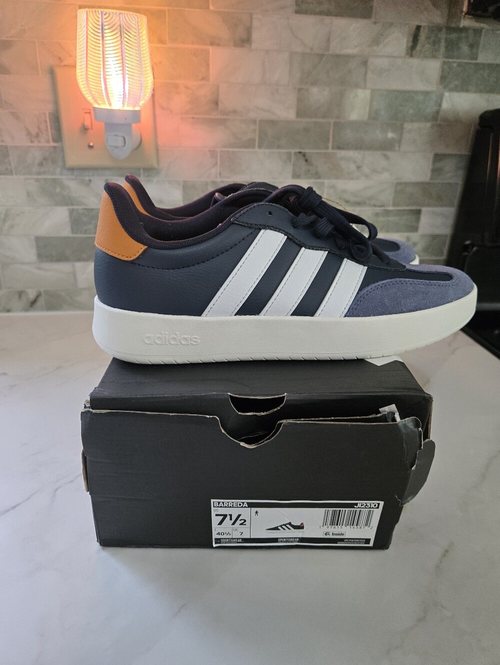 Adidas Barreda Blue And Orange 7.5 Mens 8.5 Womens